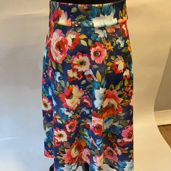 Lycra floral skirt - Picture 2 of 3